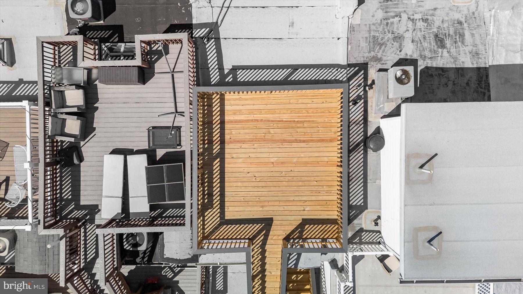 RIVERSIDE - Residential