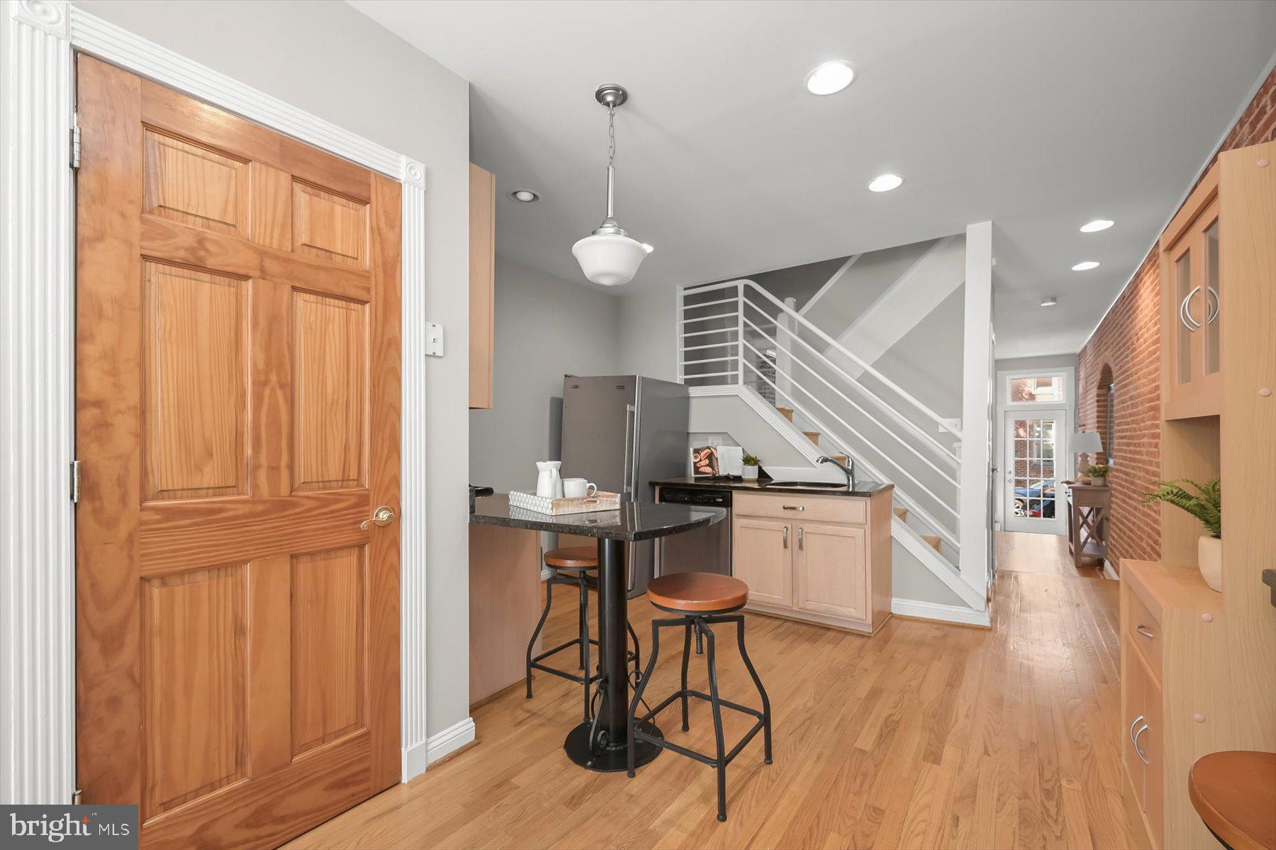 RIVERSIDE - Residential