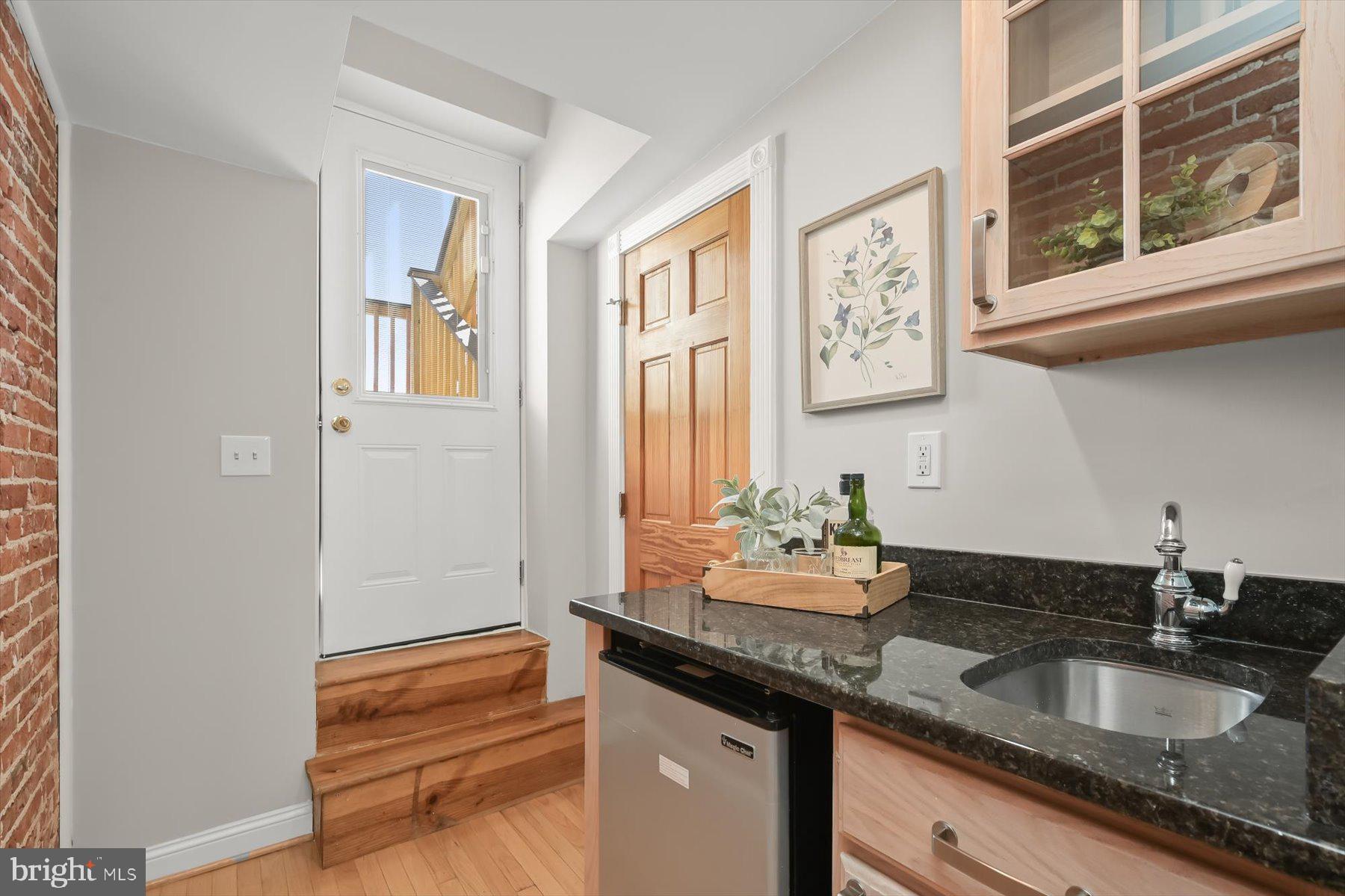 RIVERSIDE - Residential