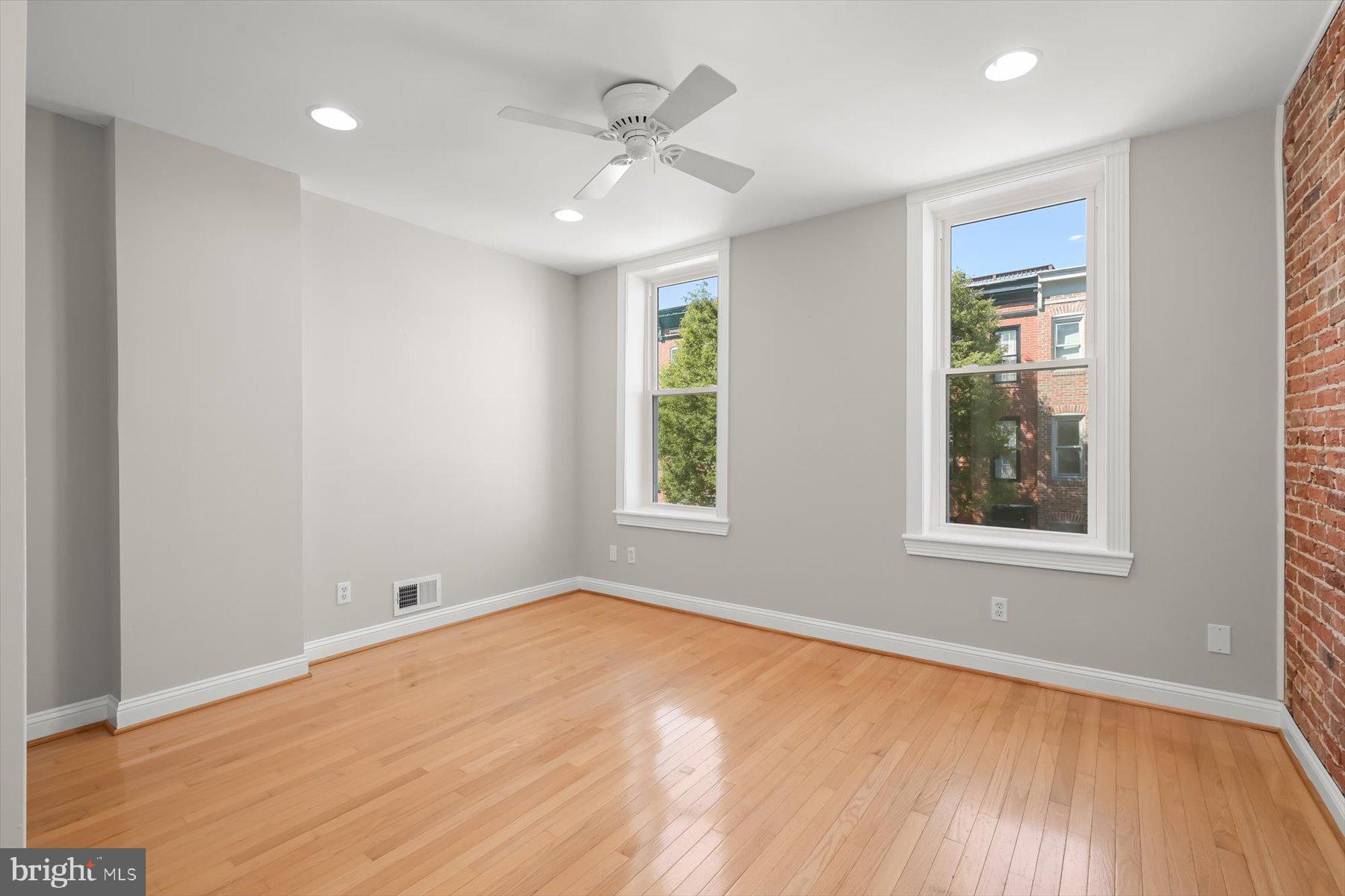 RIVERSIDE - Residential