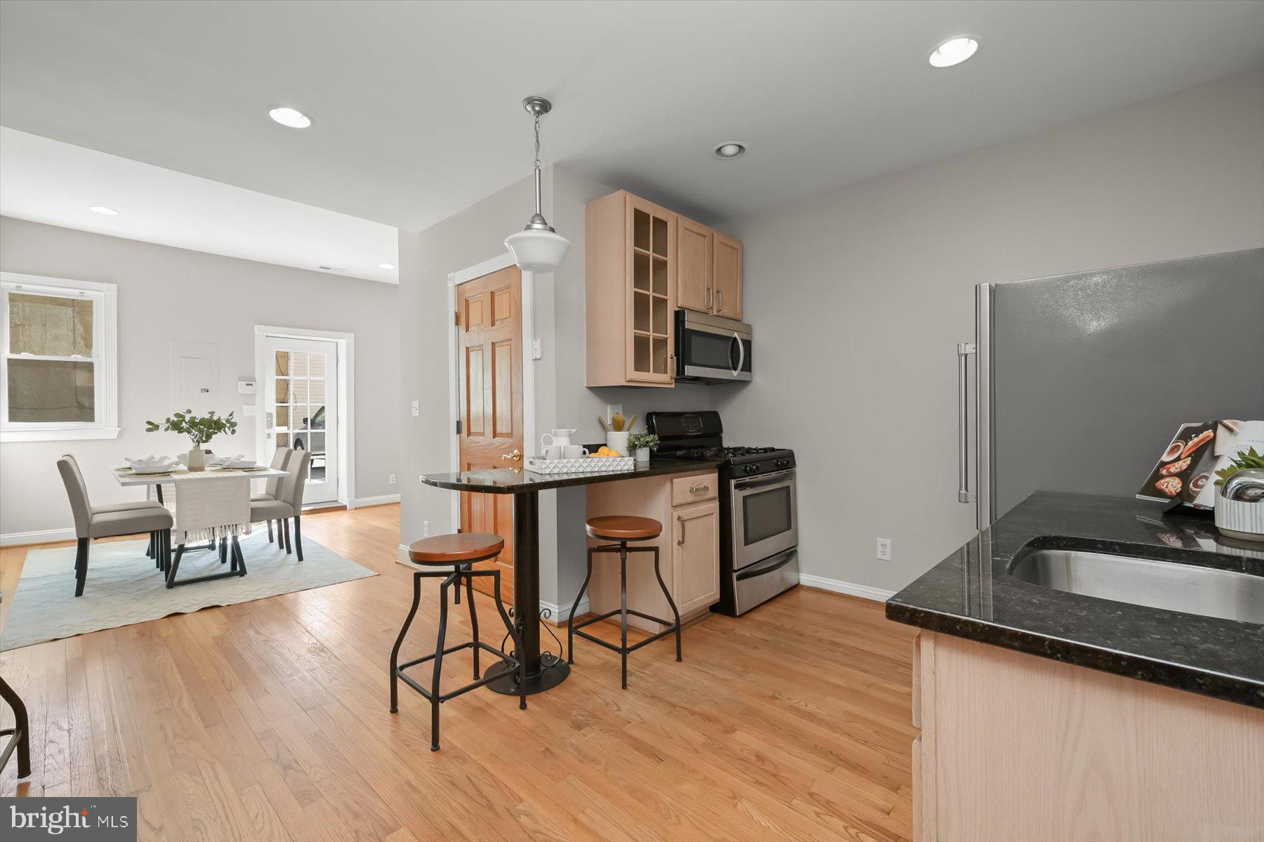 RIVERSIDE - Residential