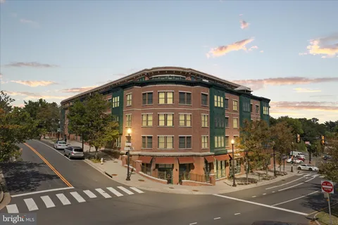 2101 N Monroe Street Unit 111, Arlington, VA MLS: VAAR2069604