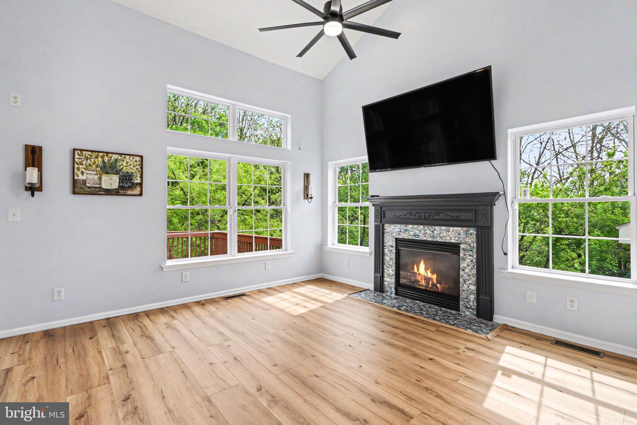 108 WOODSIDE COURT