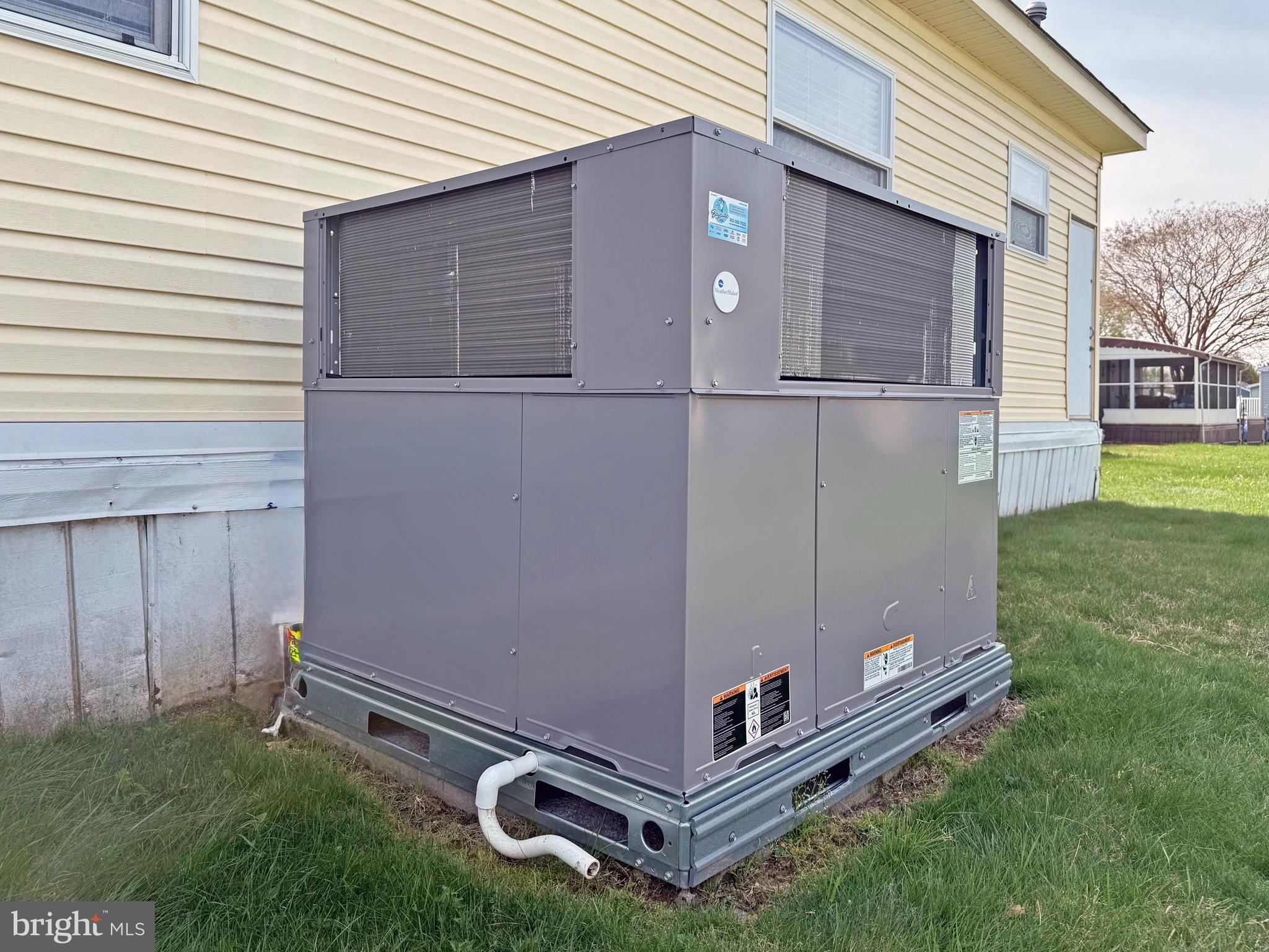 COLONIAL EAST - Residential