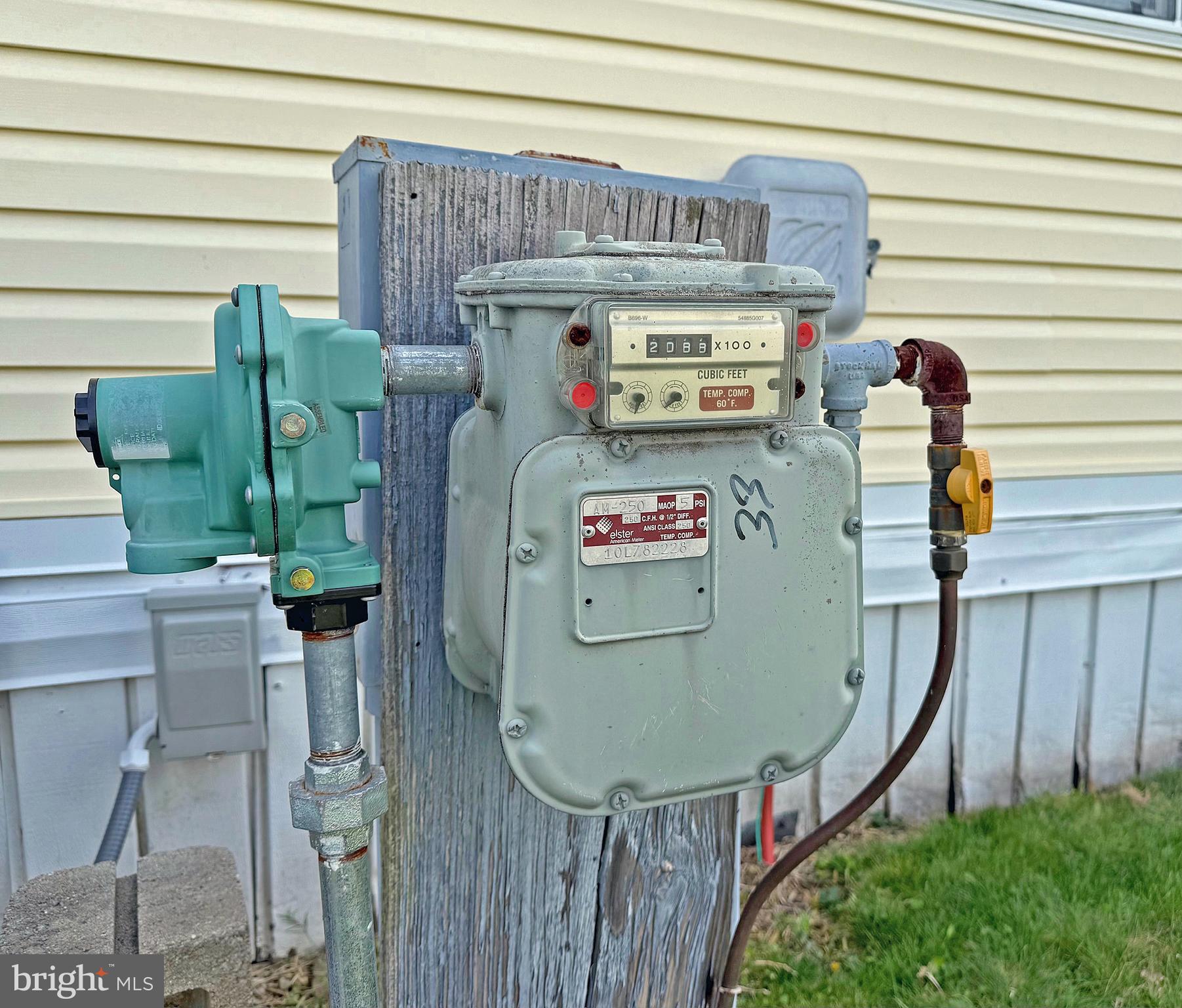 COLONIAL EAST - Residential