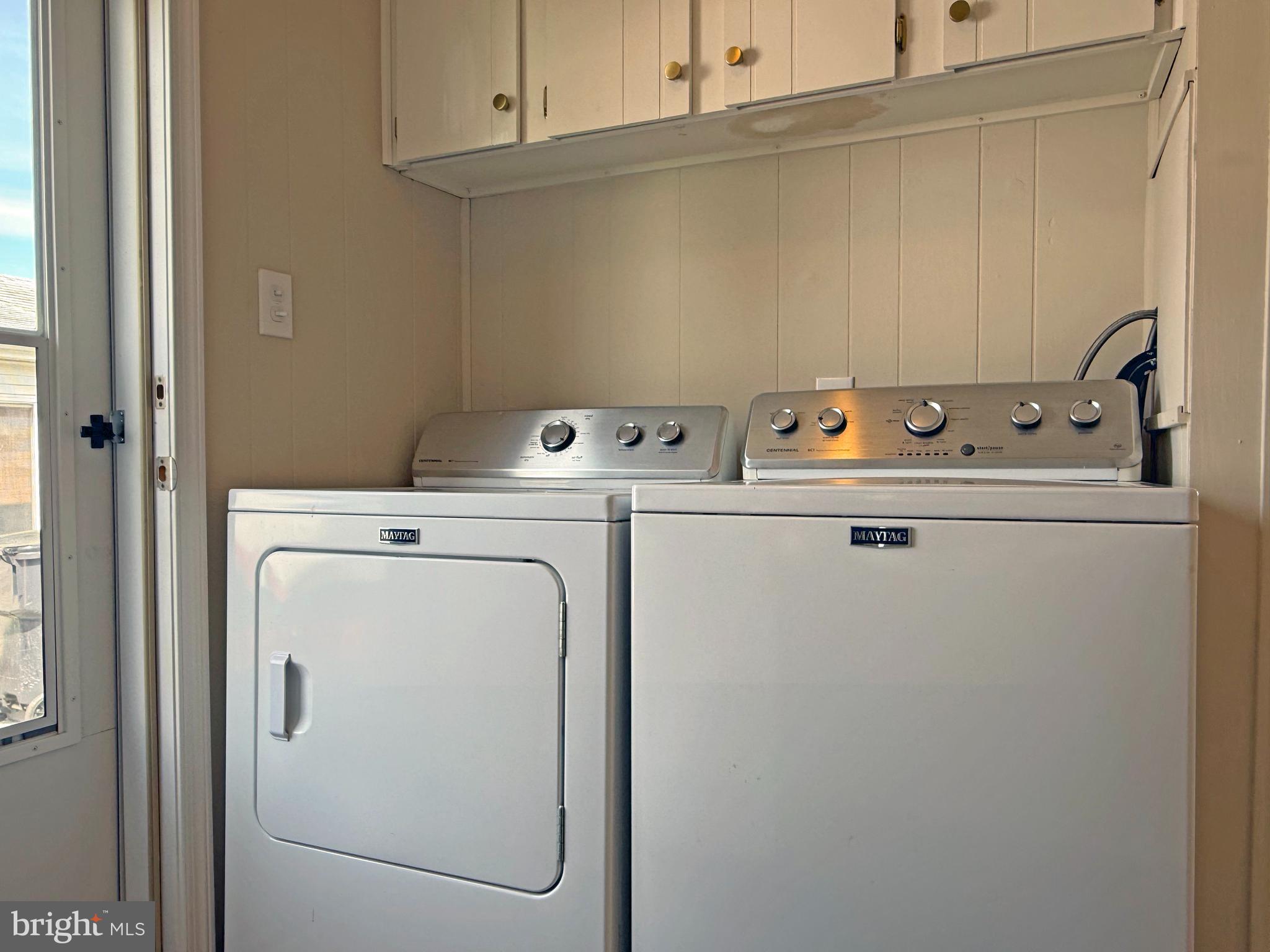 COLONIAL EAST - Residential