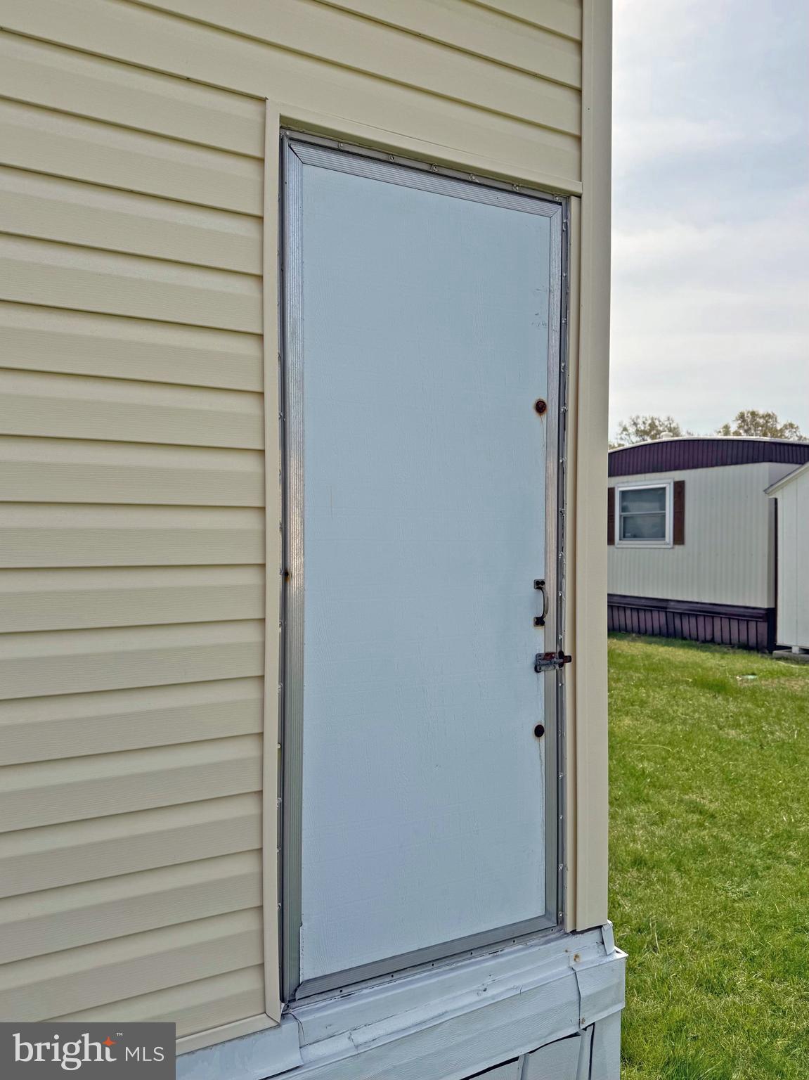 COLONIAL EAST - Residential