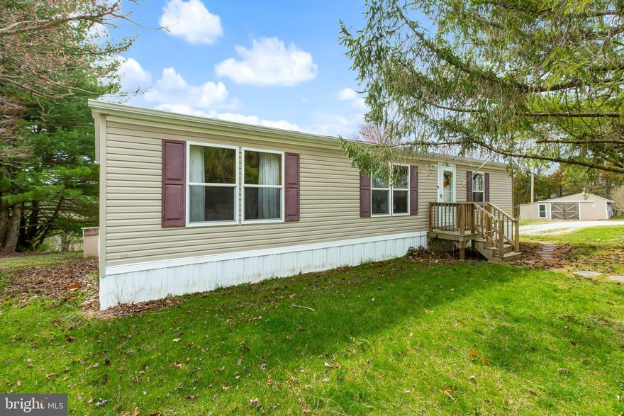 Nestled in rolling hills, this home is ready to move in to!   Three bedrooms and two full bathrooms, kitchen with all the necessary amenities and for your outdoor enjoyment there is deck and an above ground pool.   There are numerous fruit trees, peach, apple, pear and cherry for you to enjoy.   The home is also hardwired with a generator backup (generator is also included in the sale)  This home is situated on 2.75 acres!   Won't last long!

Second parcel is 1.45 acre   41-000-FJ-0072-00-00000.  Total of 2.75 acres. Both parcels included in listing price.