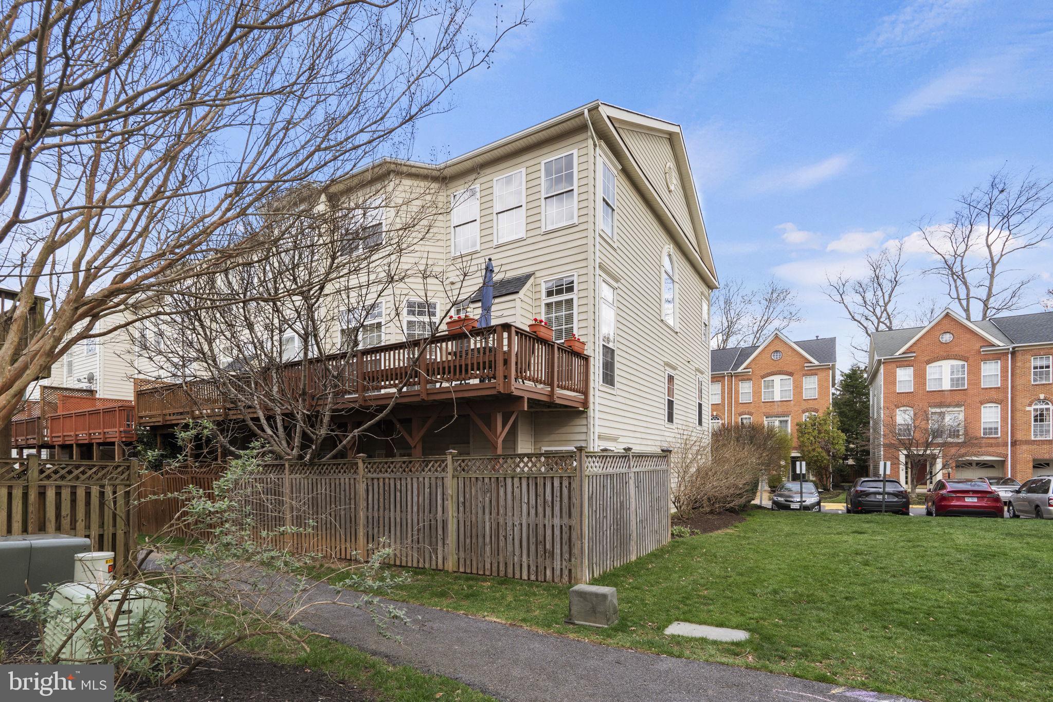 PROVIDENCE PARK - Residential