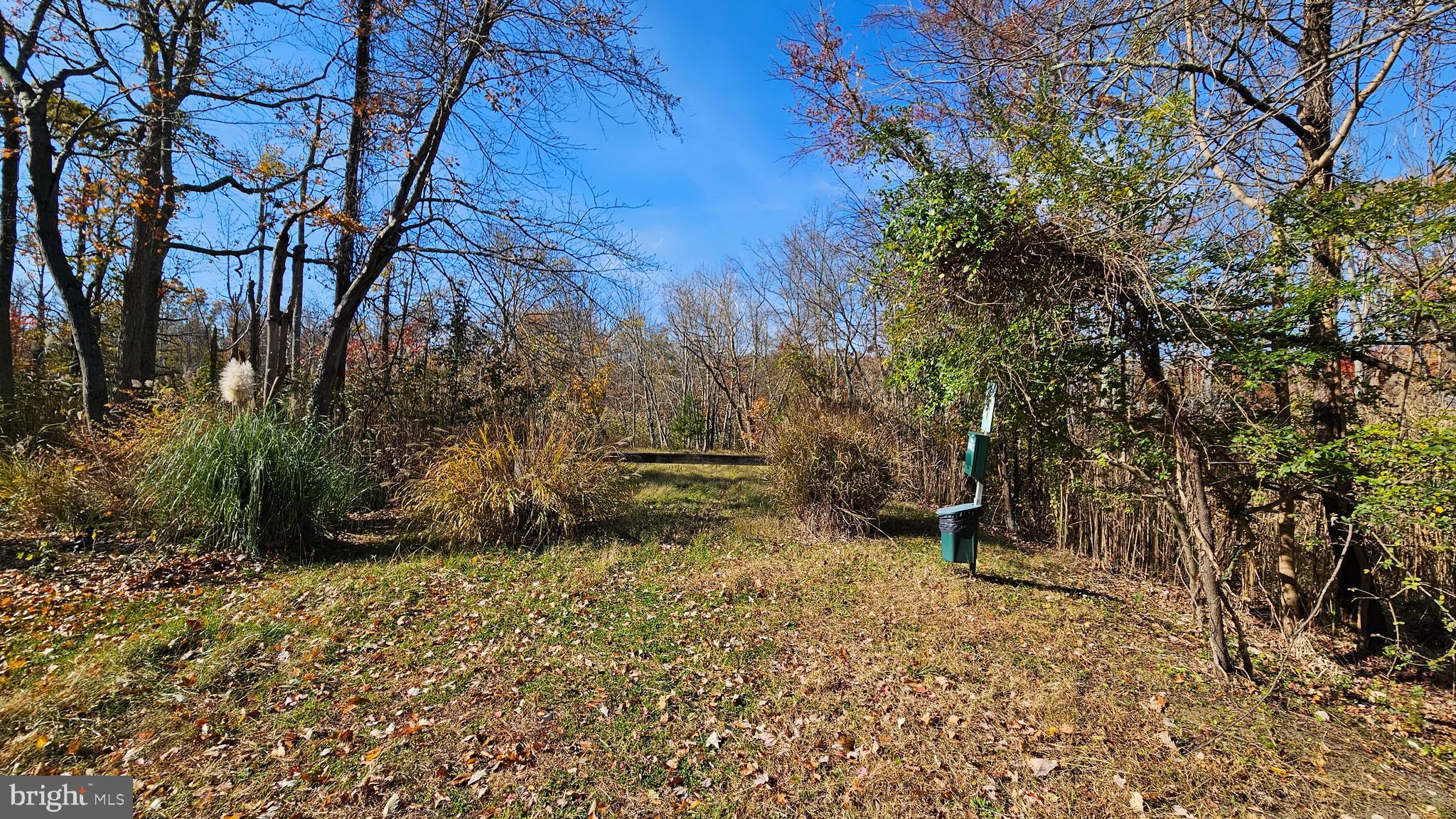 OYSTER HARBOR - Land