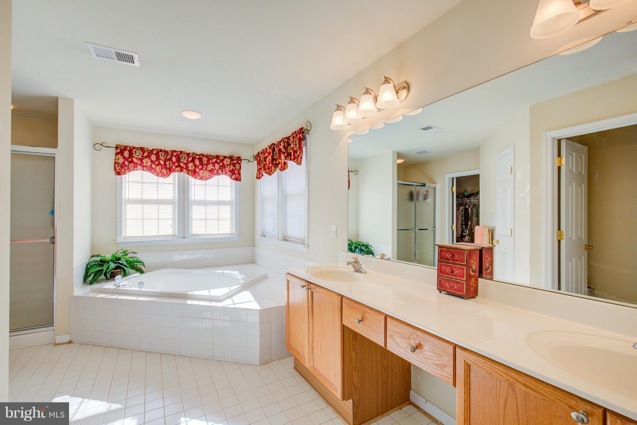 SPRUCE HILL ESTATES - Residential