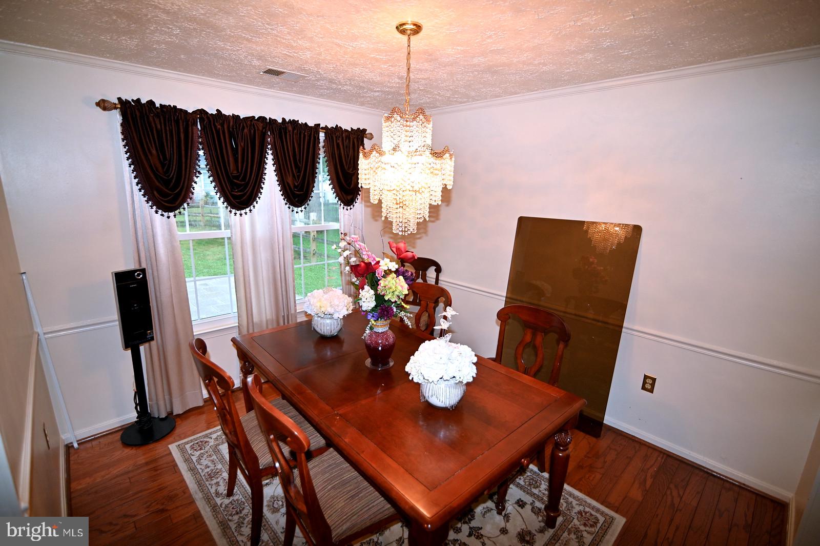 DORCHESTER - ST. CHARLES - Residential