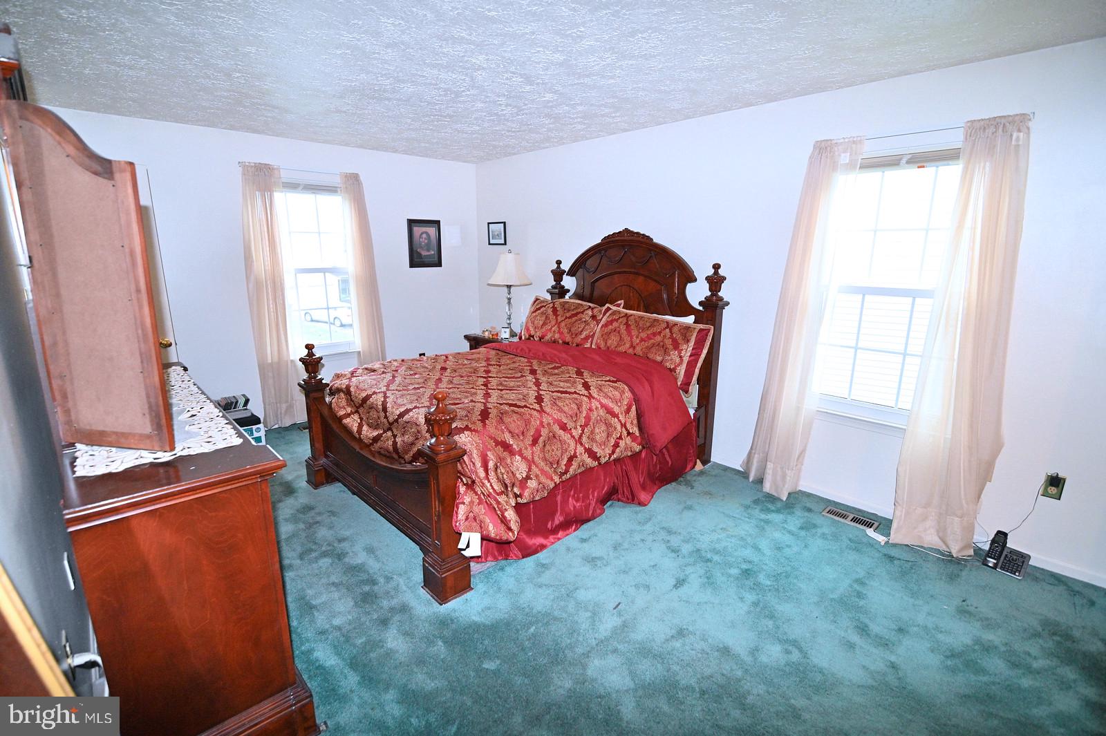 DORCHESTER - ST. CHARLES - Residential