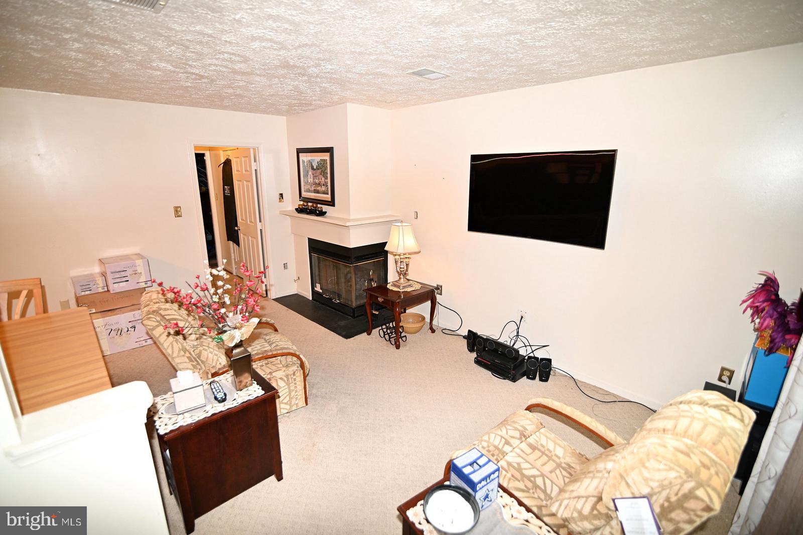 DORCHESTER - ST. CHARLES - Residential