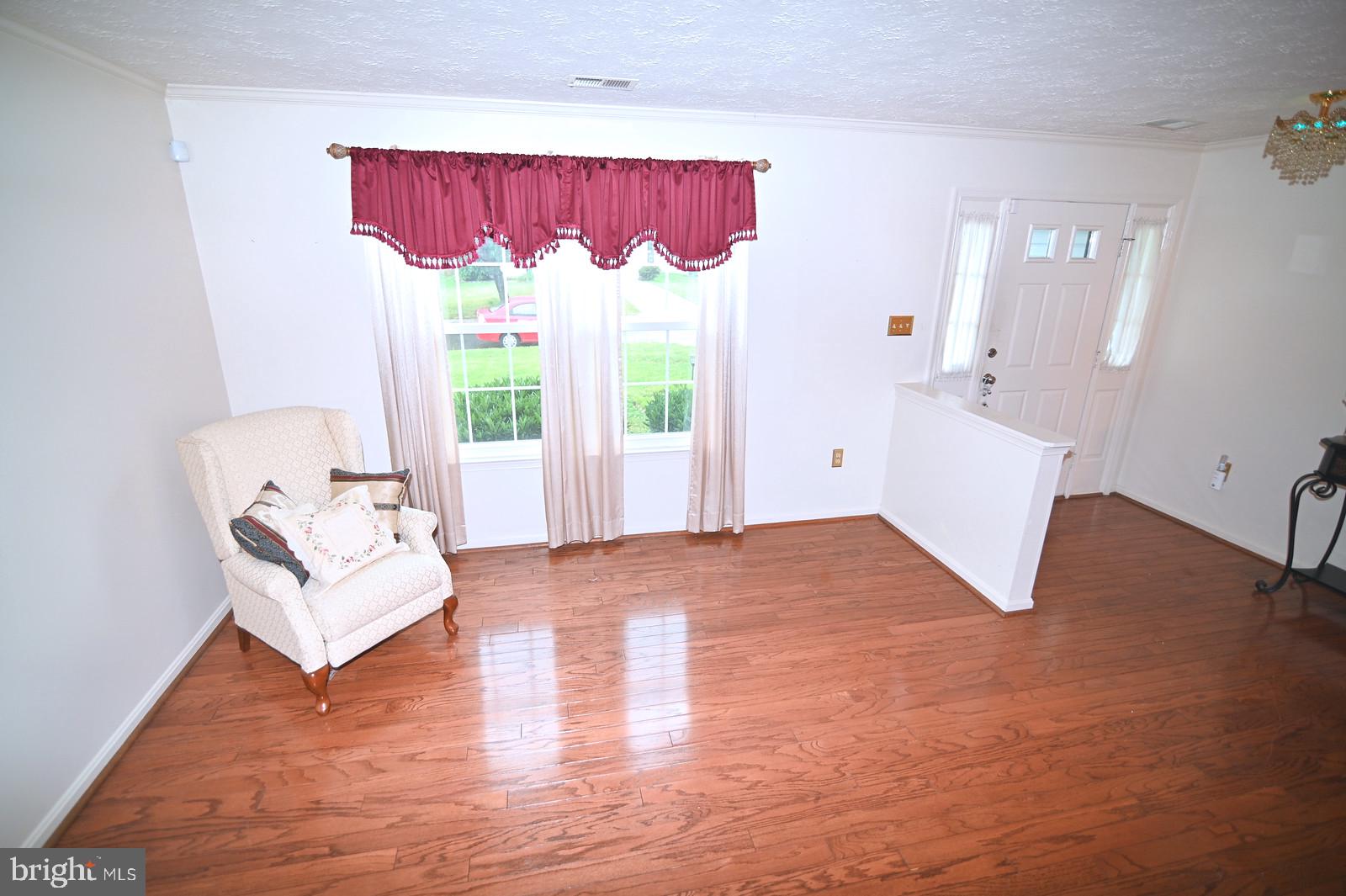 DORCHESTER - ST. CHARLES - Residential