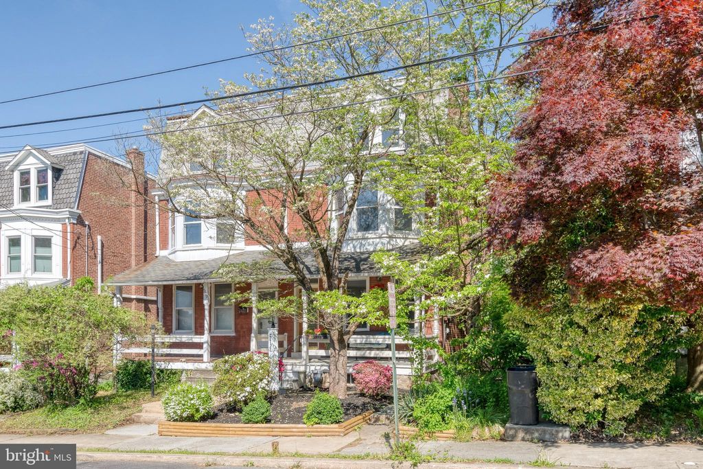 Photo of 511 S West End Avenue, Lancaster, PA 17603 (MLS # PALA2050552)