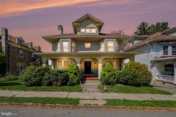 1812 MAHANTONGO ST, POTTSVILLE, PA 17901 - Image fc74f4c3717cdd4c98cb98ee1dd4dc8d/3134070913