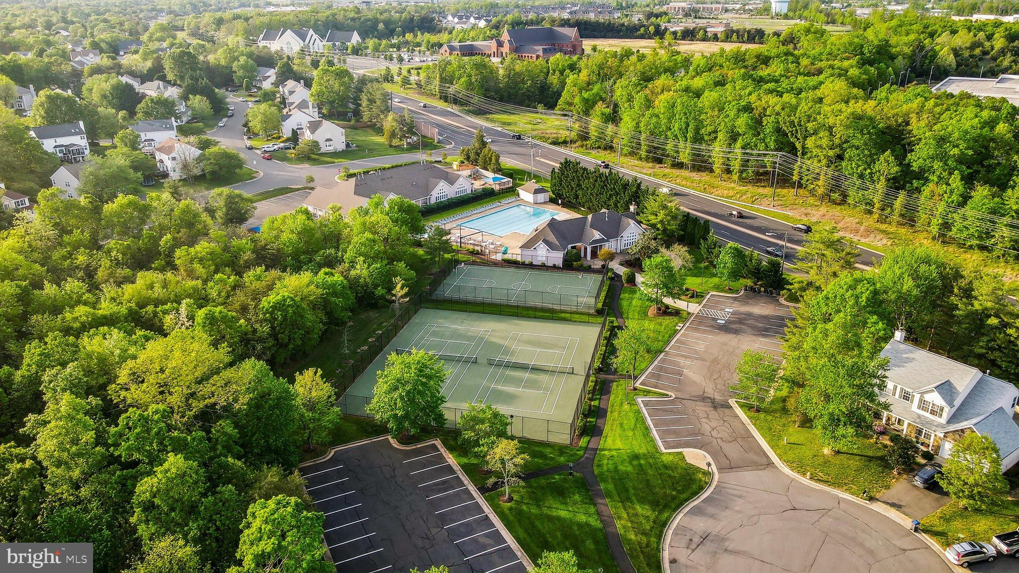 BRIDLEWOOD - Residential