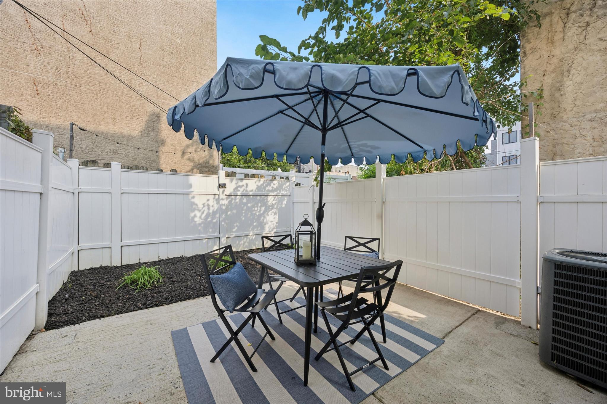 FRANCISVILLE - Residential