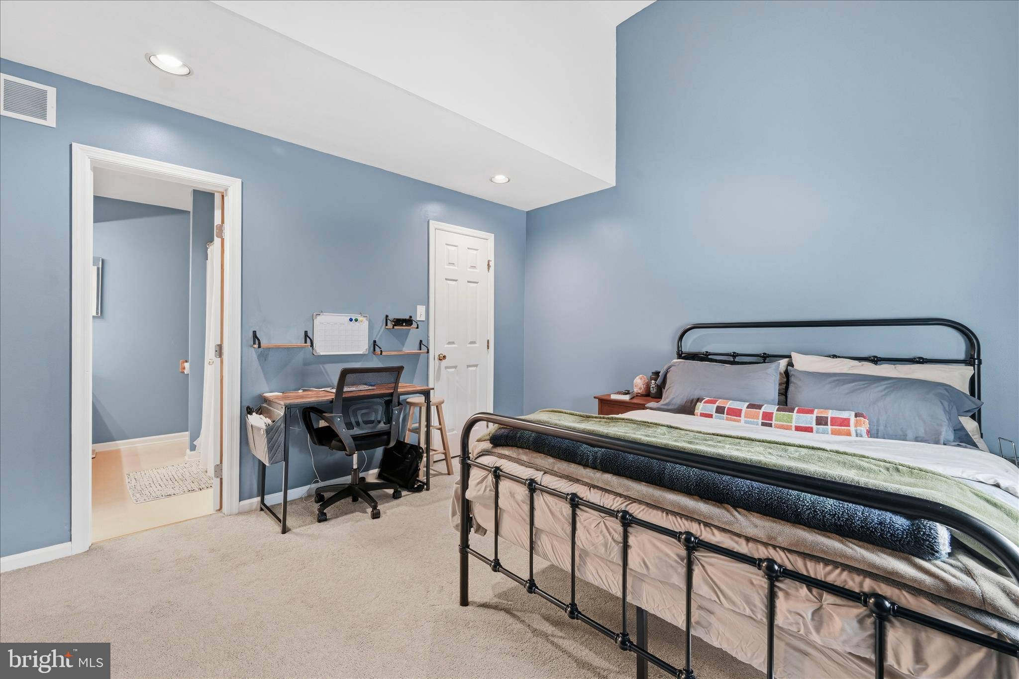 BLACKSMITH POINTE - Residential