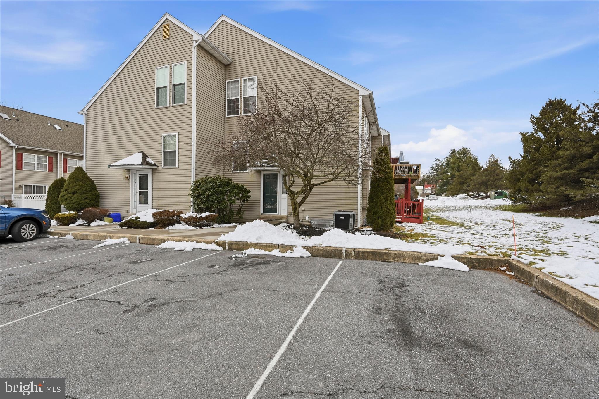 BLACKSMITH POINTE - Residential