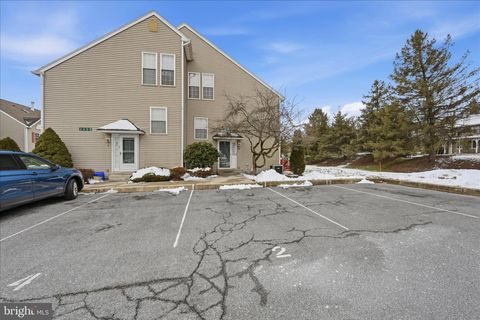 2 HORSESHOE DRIVE DOUGLASSVILLE PA 19518