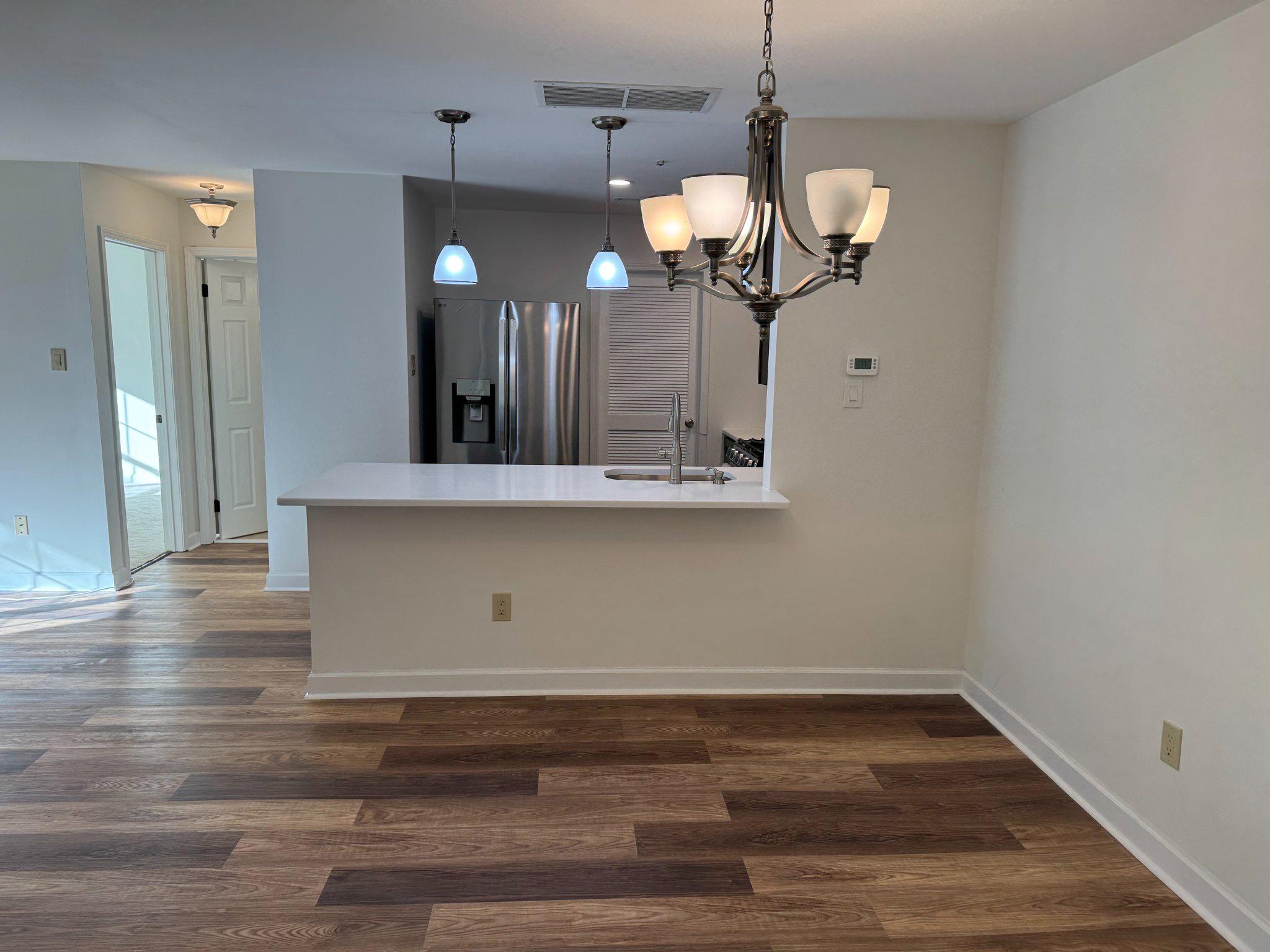 604 W SOCIETY PLACE