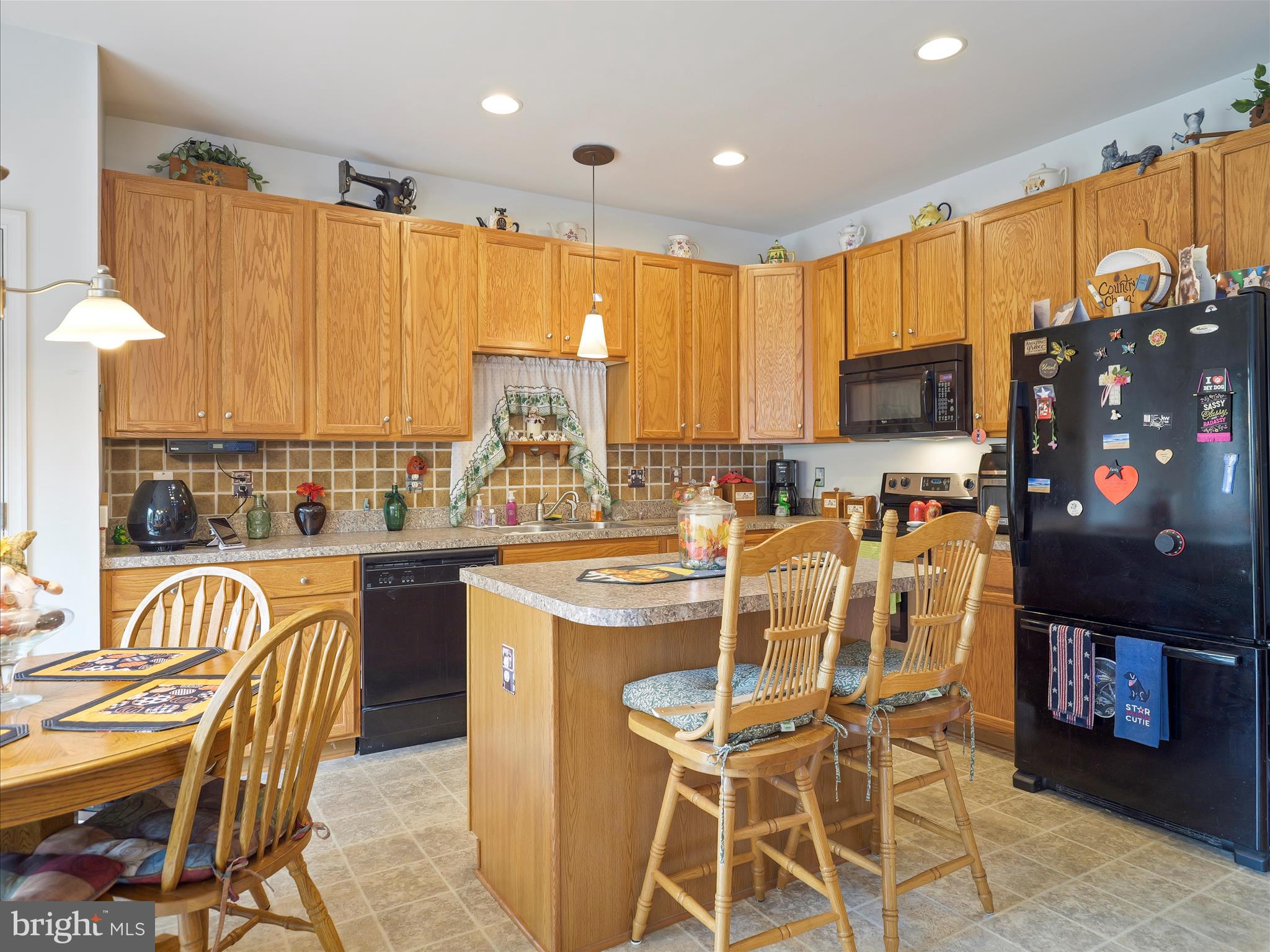 ARCHERS ROCK - Residential