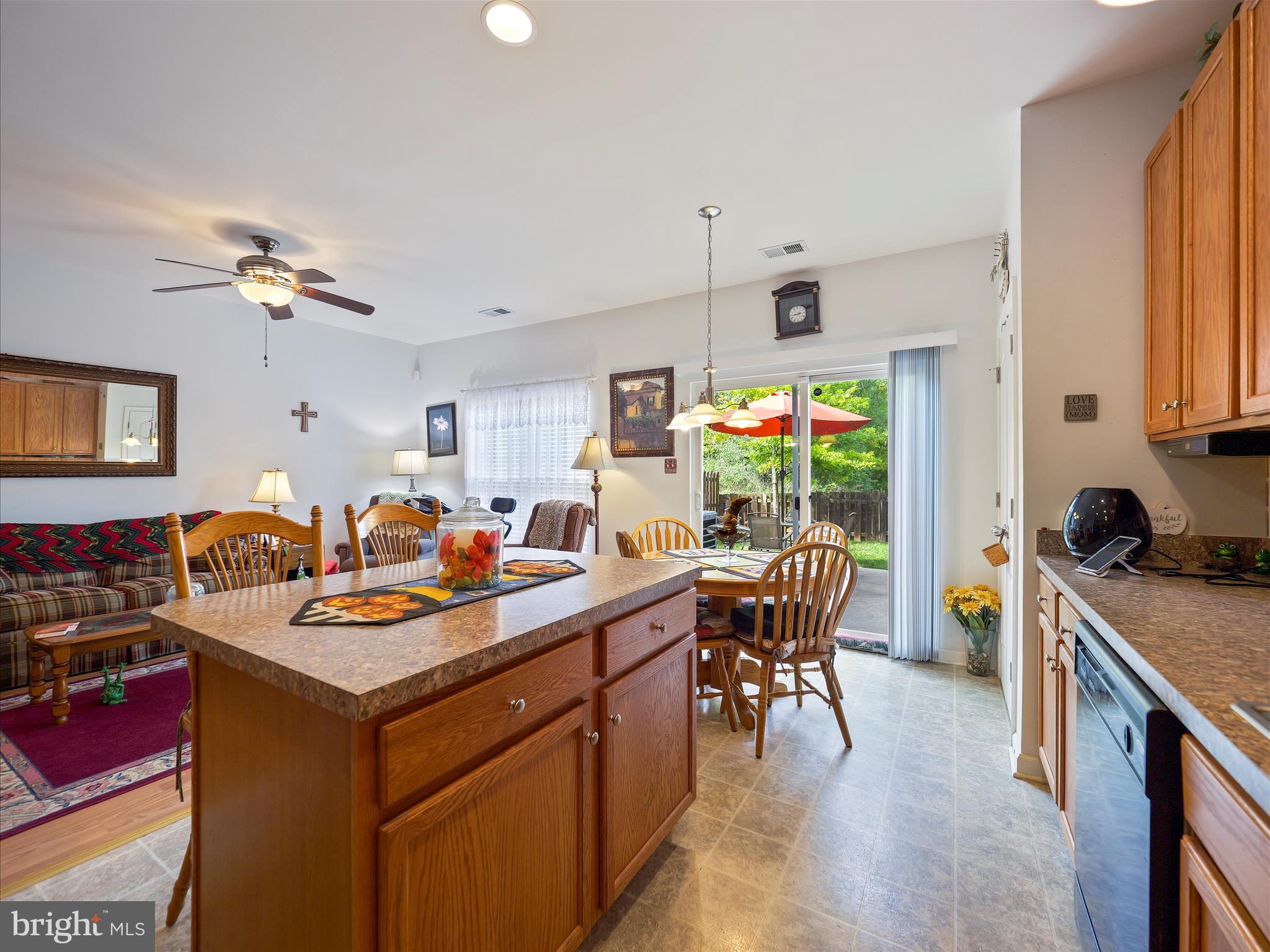 ARCHERS ROCK - Residential