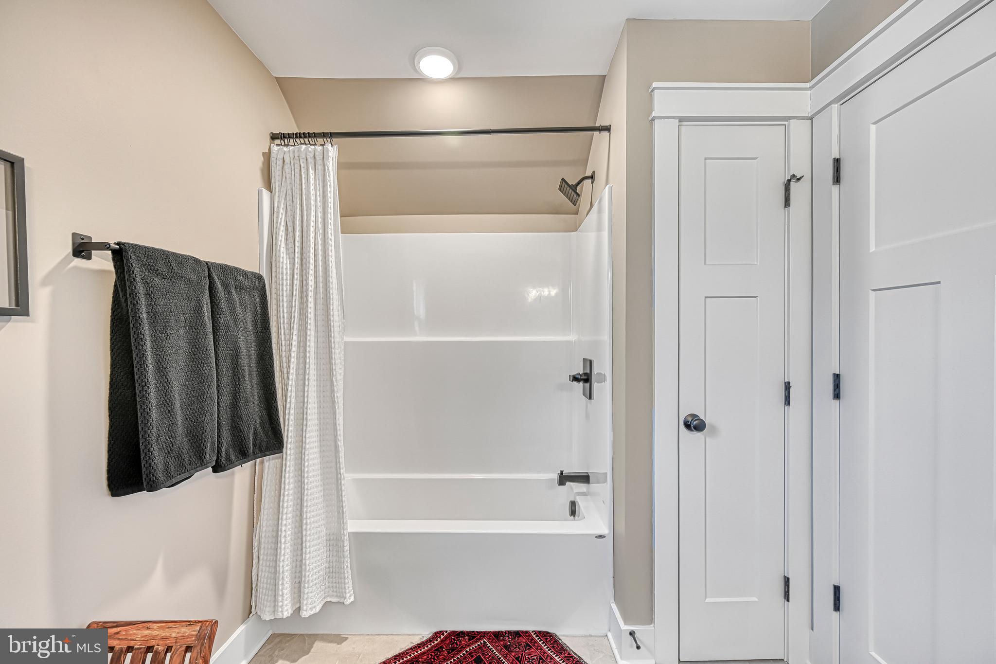 THE WATERS - Residential