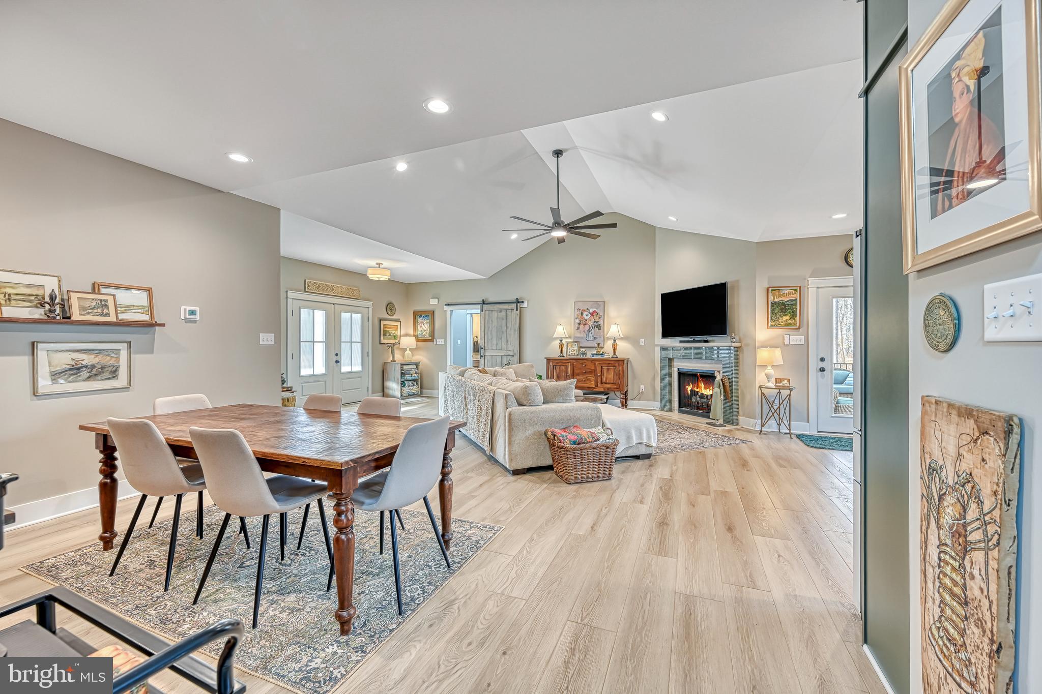 THE WATERS - Residential