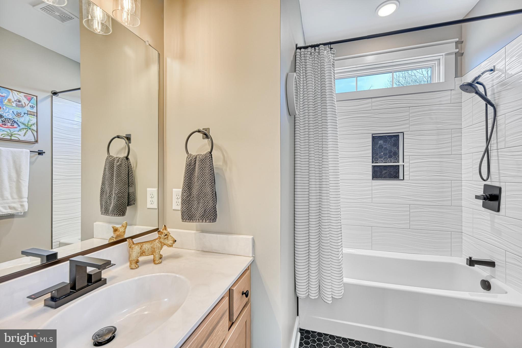 THE WATERS - Residential