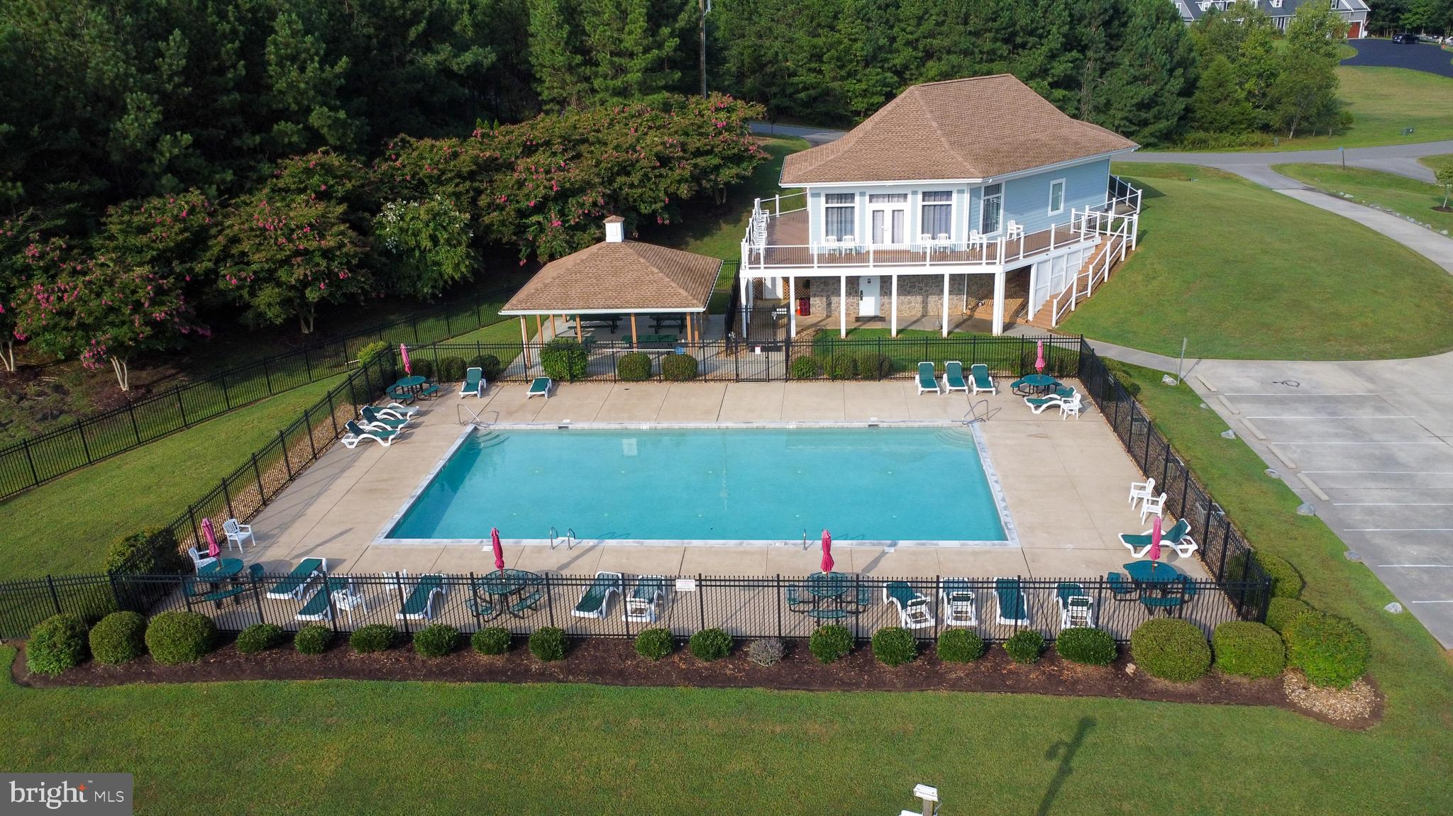 THE WATERS - Residential