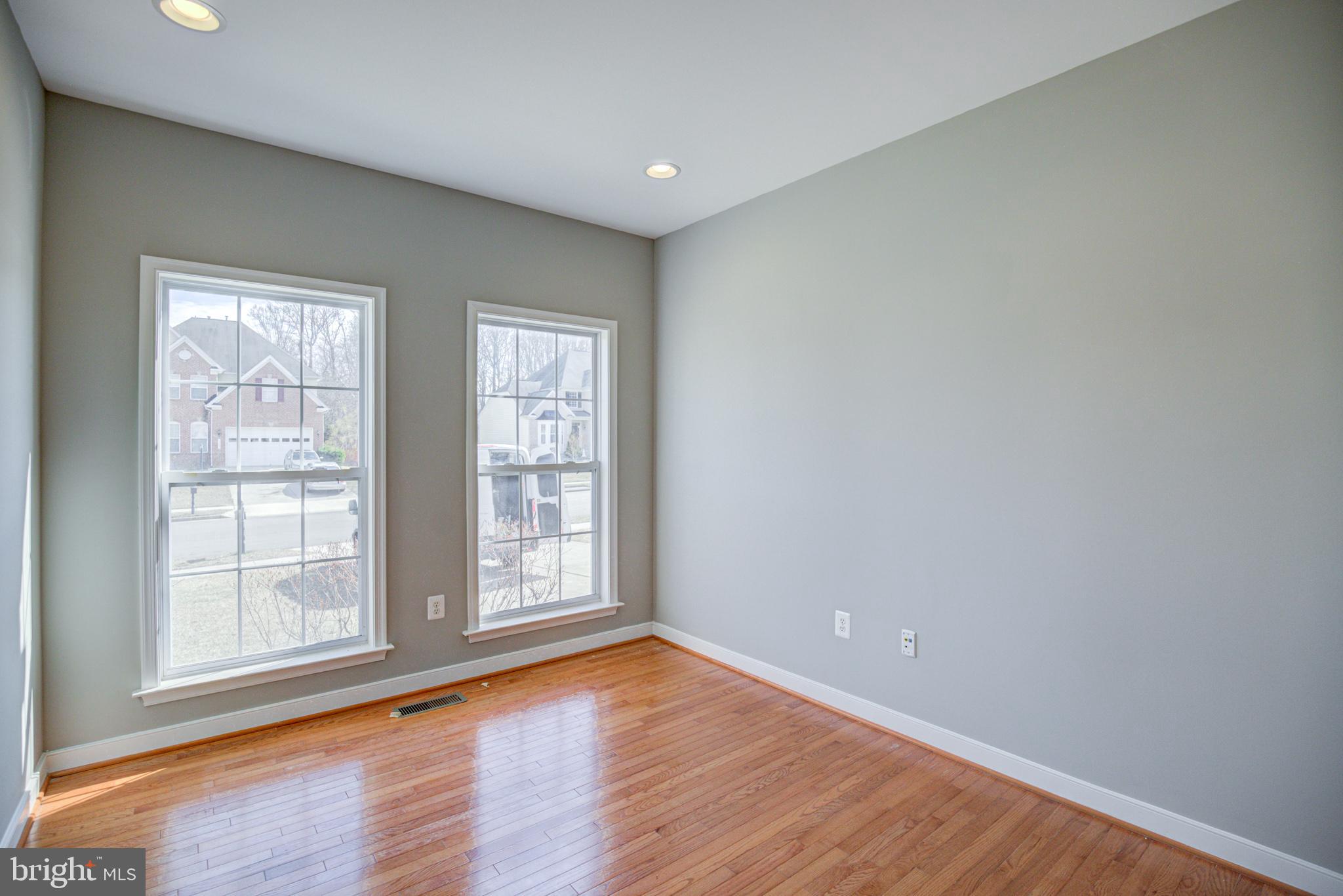 DALE CITY - Residential