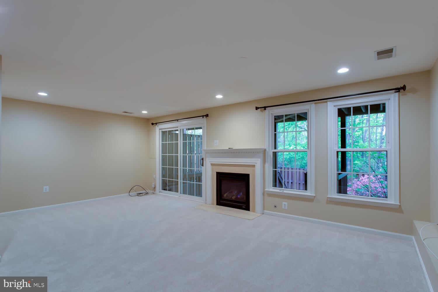 KINGSTOWNE - Residential