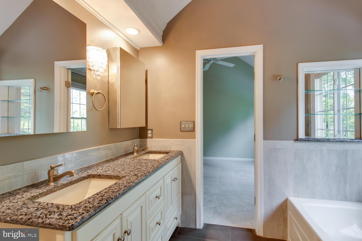 KINGSTOWNE - Residential