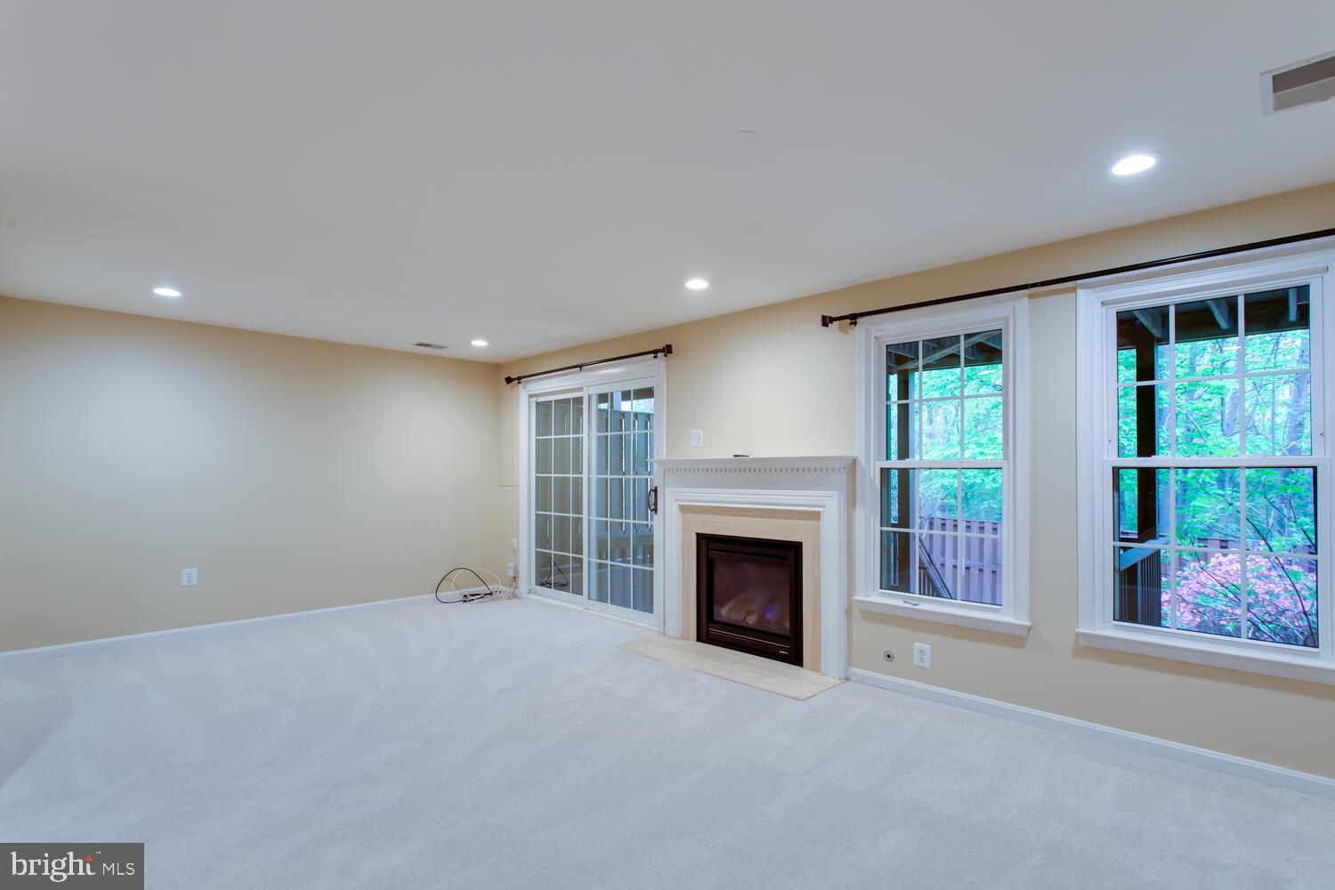 KINGSTOWNE - Residential