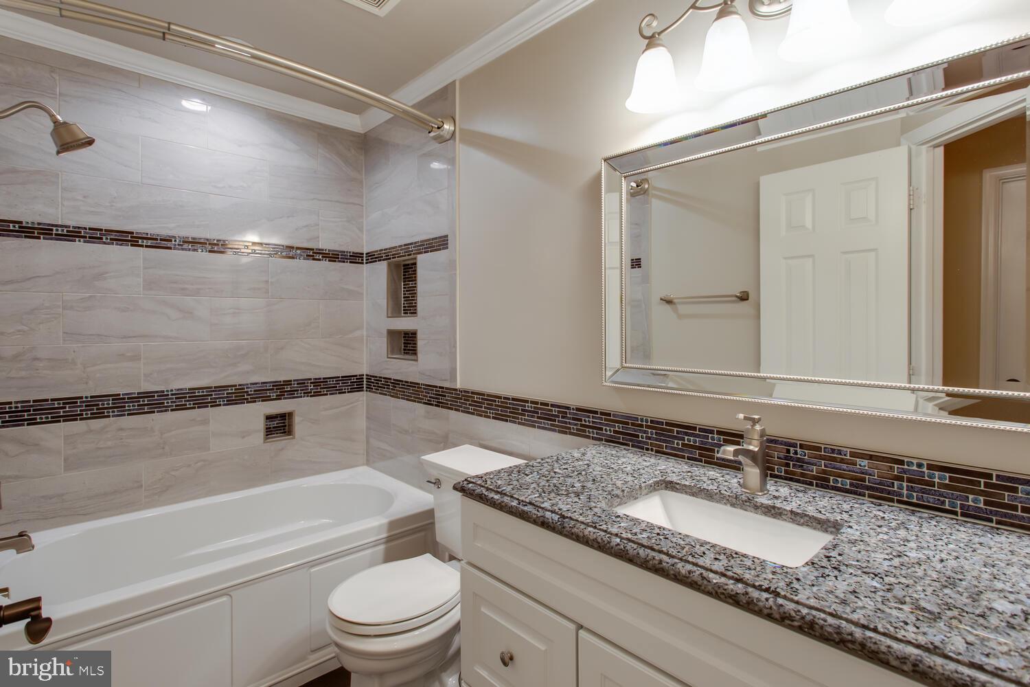 KINGSTOWNE - Residential