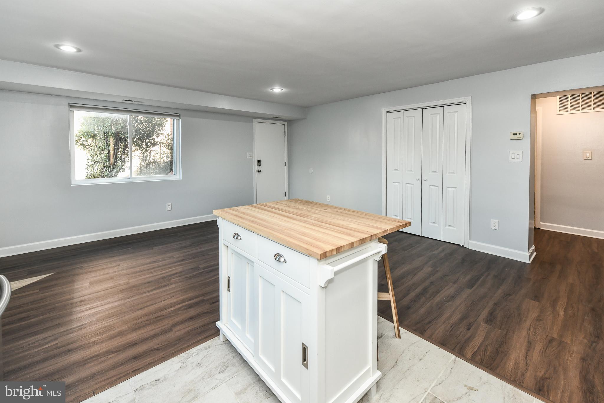 VALLEY HEIGHTS - Residential Lease