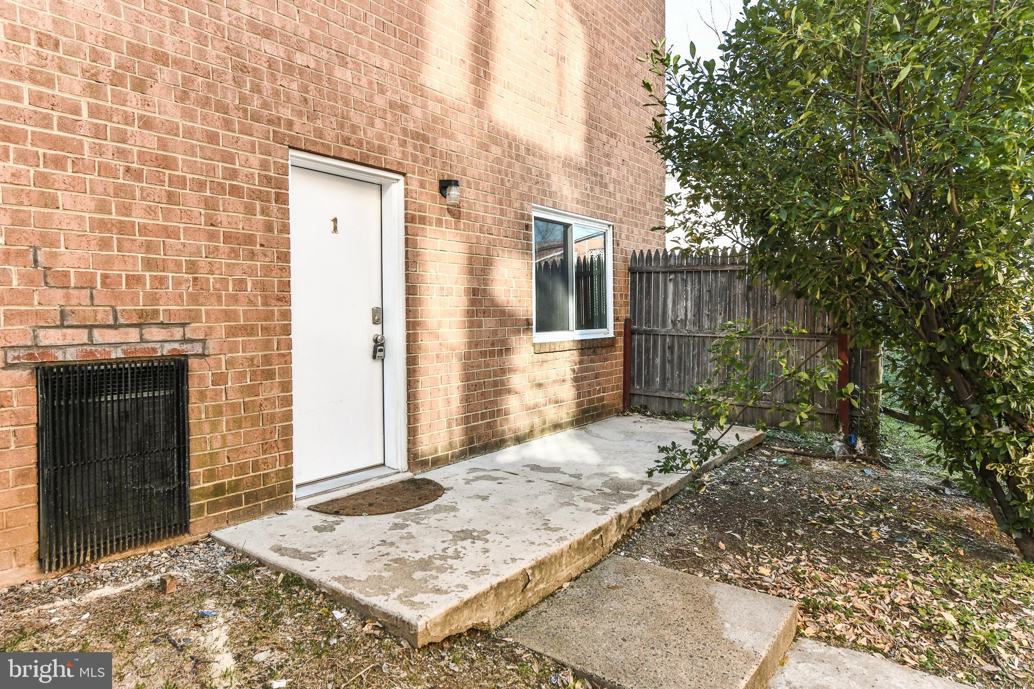 VALLEY HEIGHTS - Residential Lease