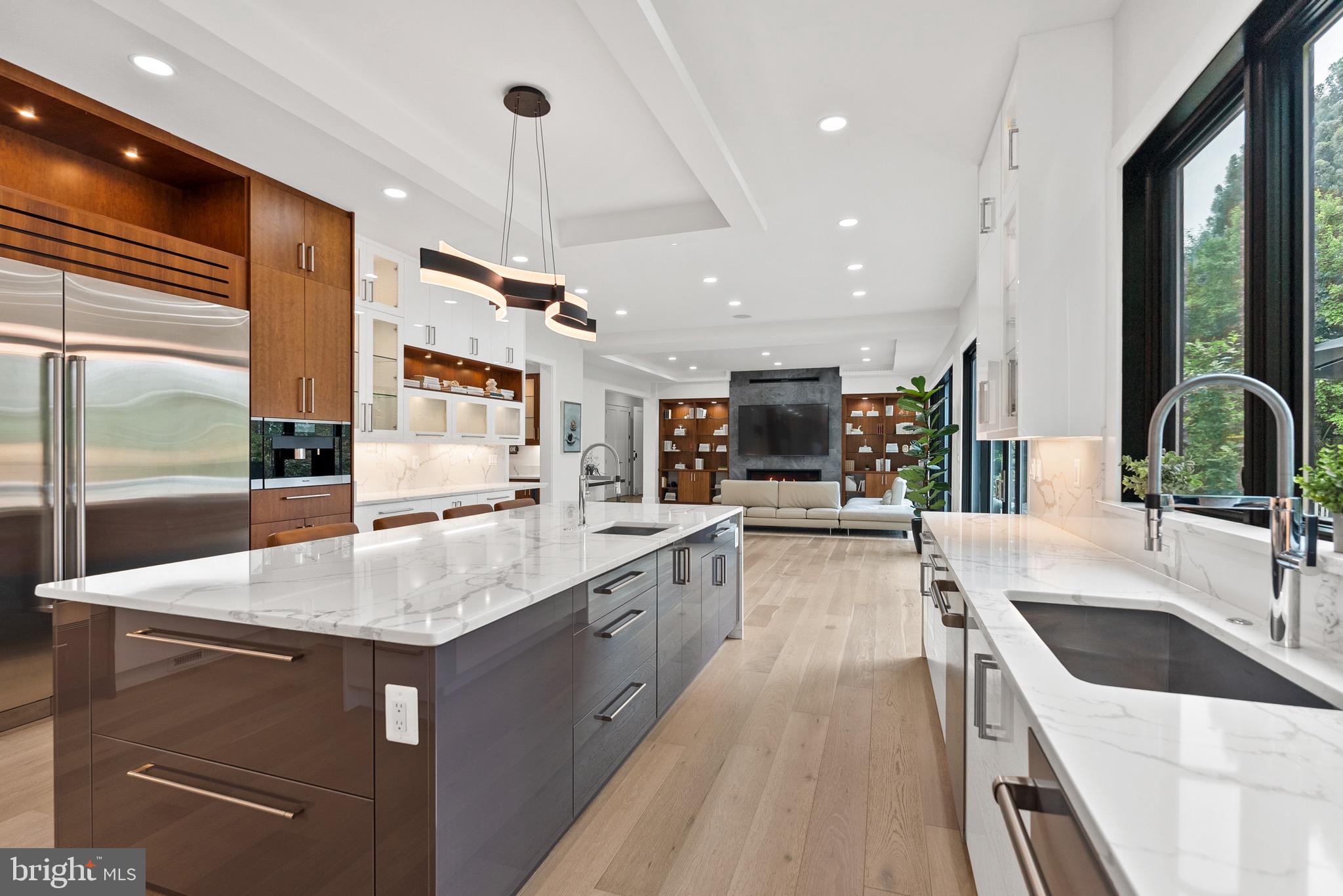 CONDON MANOR OF MCLEAN - Residential