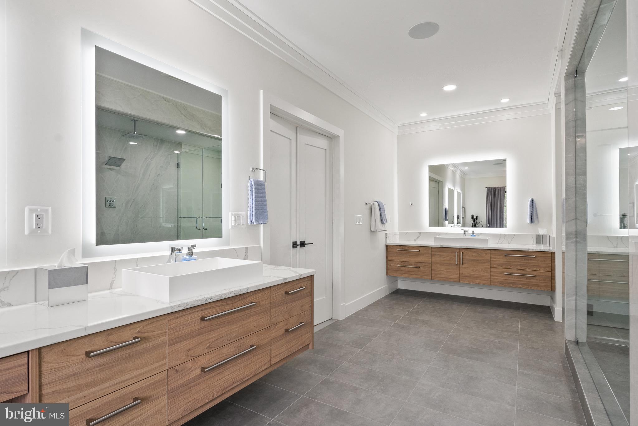 CONDON MANOR OF MCLEAN - Residential