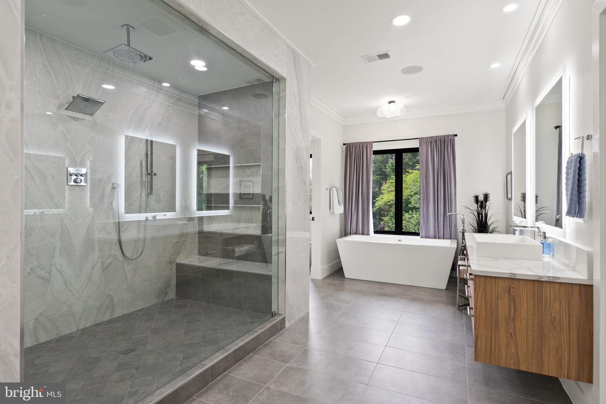 CONDON MANOR OF MCLEAN - Residential