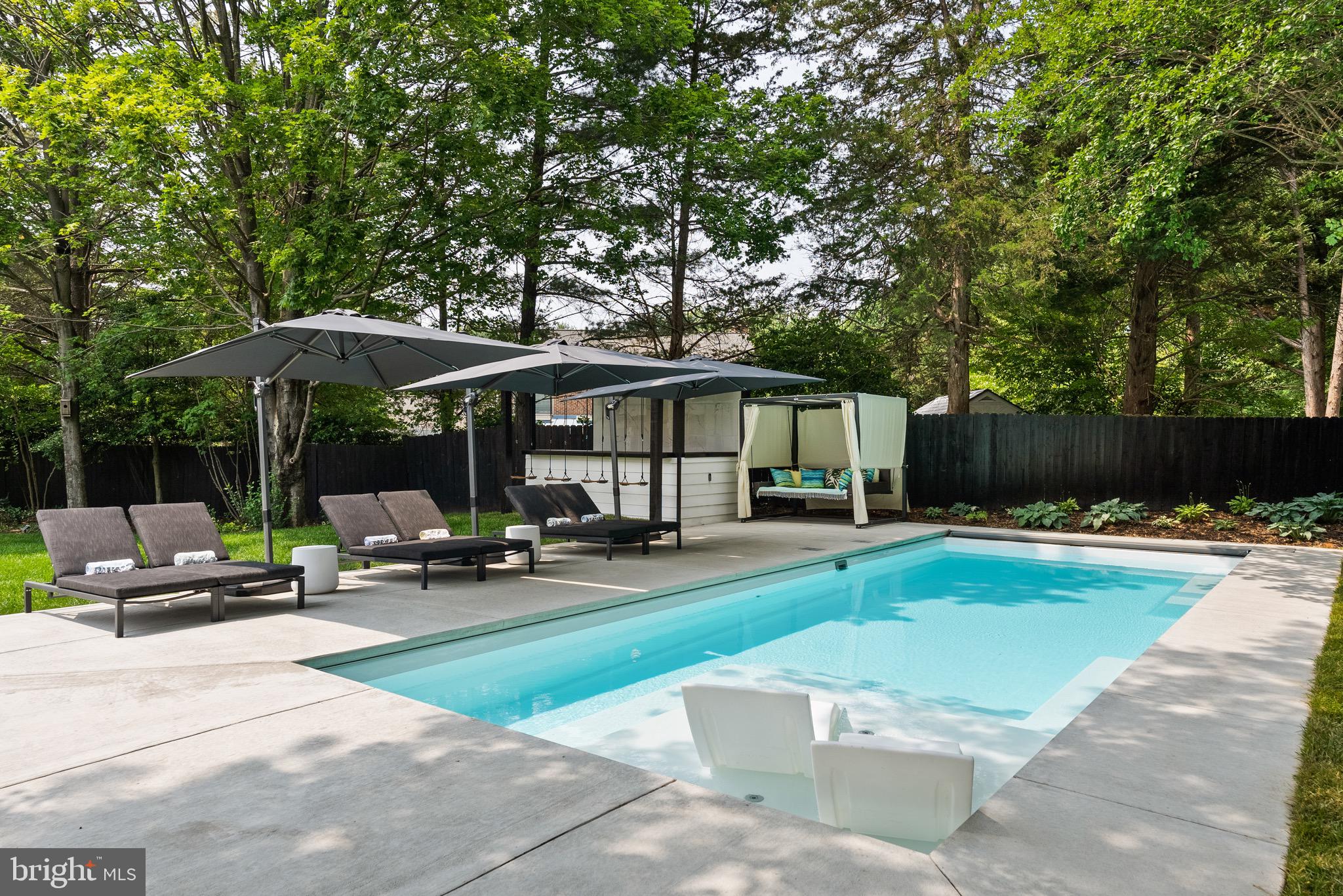 CONDON MANOR OF MCLEAN - Residential