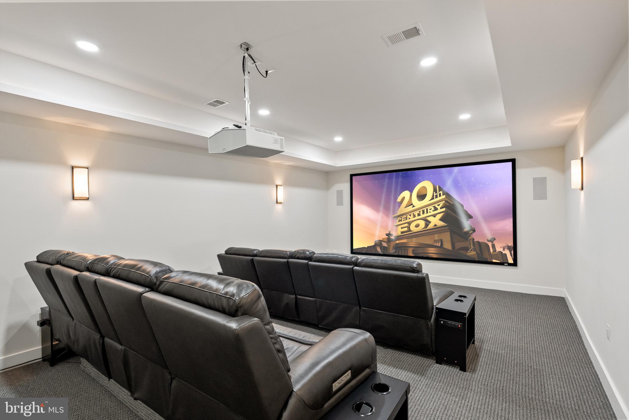 CONDON MANOR OF MCLEAN - Residential