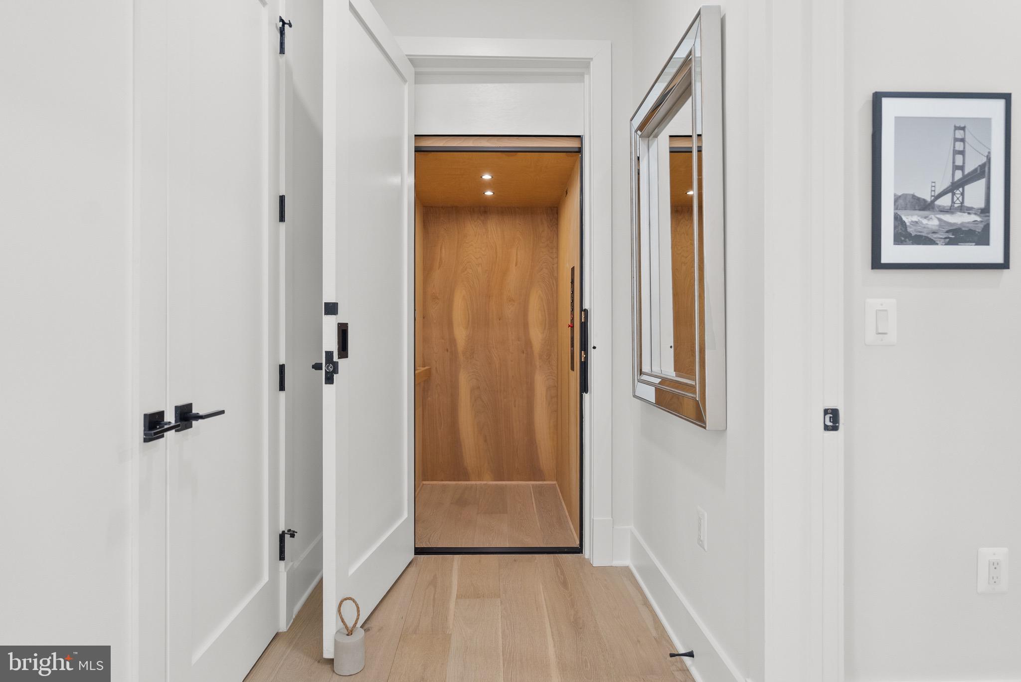 CONDON MANOR OF MCLEAN - Residential