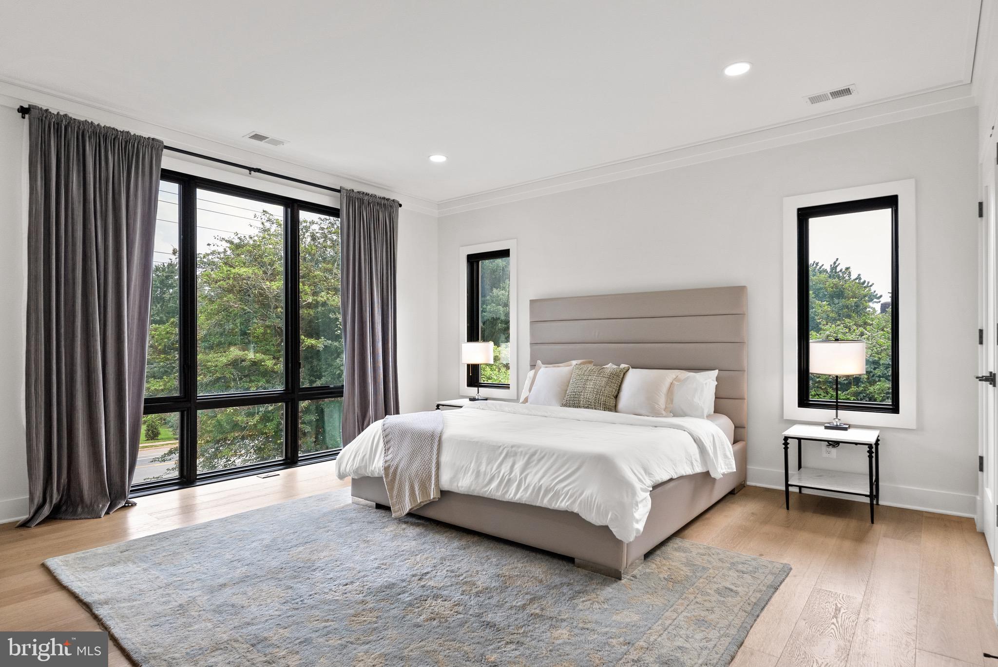 CONDON MANOR OF MCLEAN - Residential