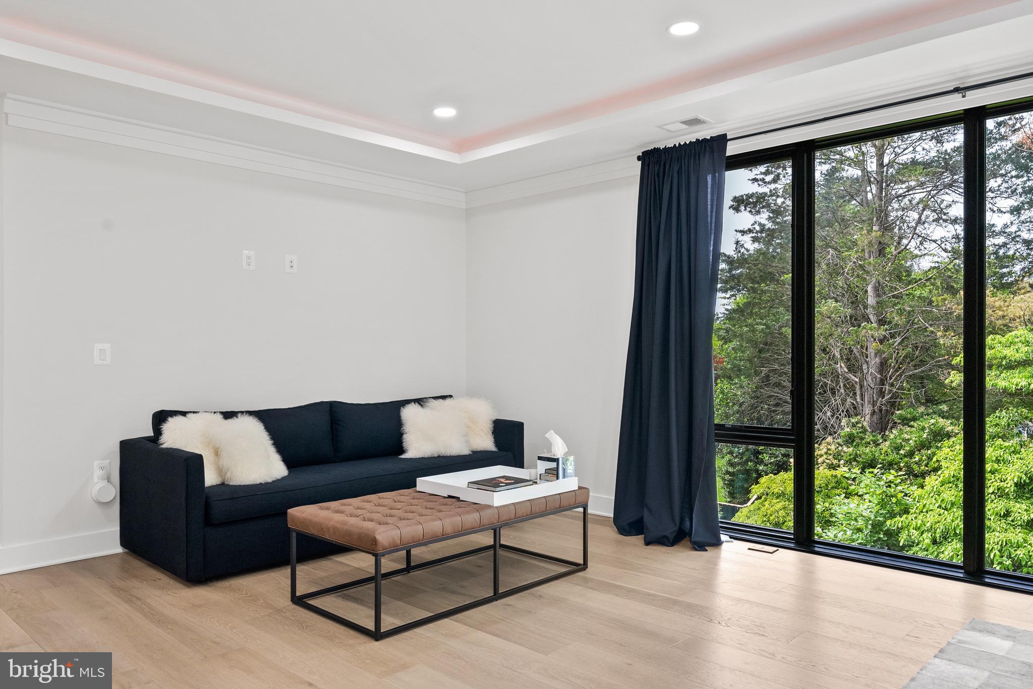 CONDON MANOR OF MCLEAN - Residential