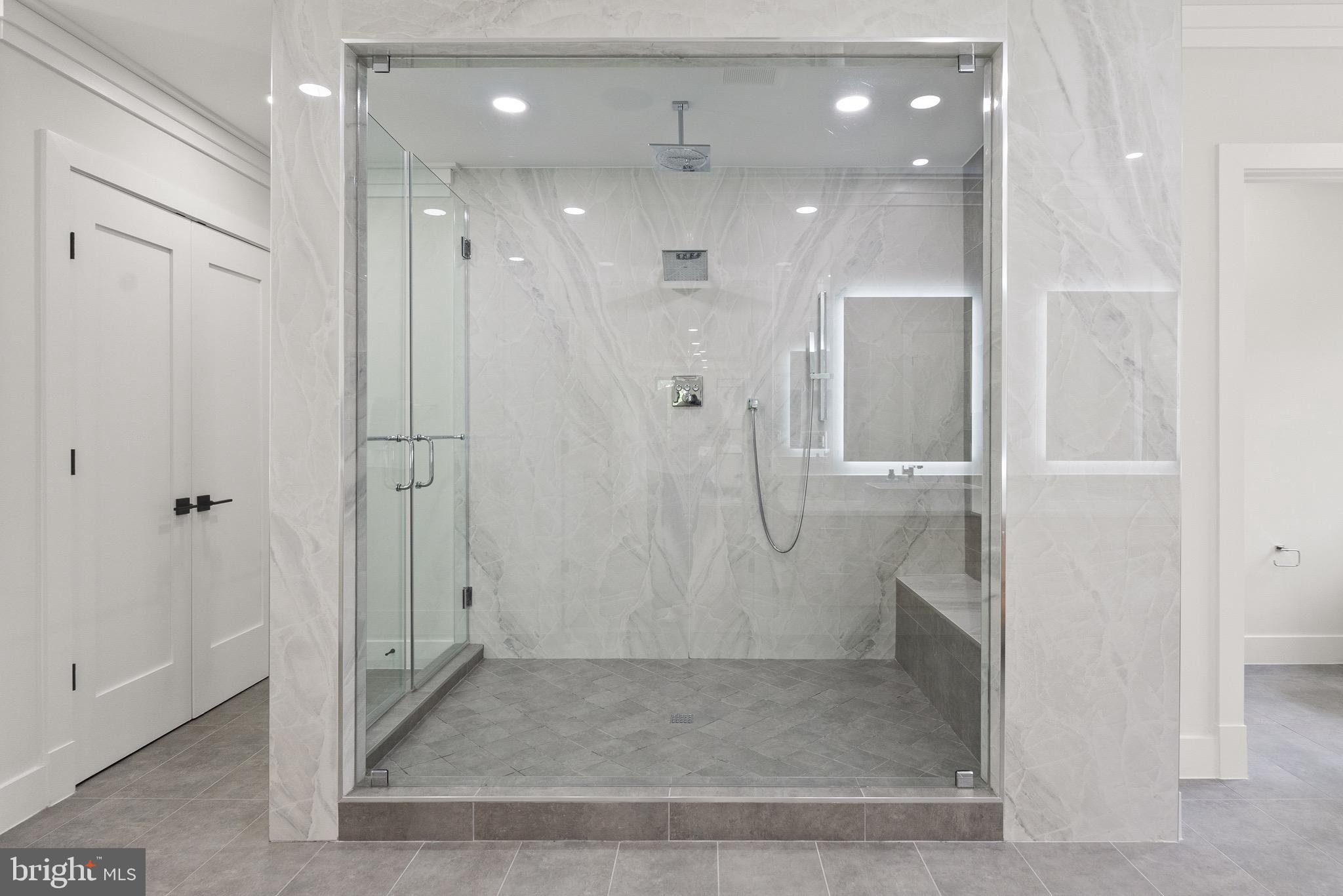 CONDON MANOR OF MCLEAN - Residential