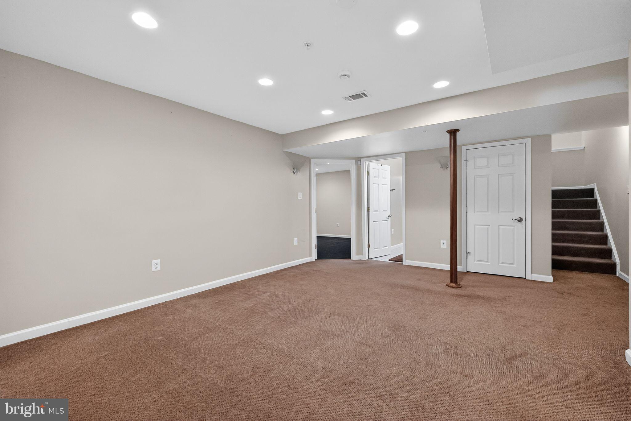 KING FARM IRVINGTON - Residential